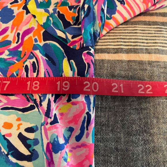 LILLY PULITZER | Lg | VIBRANT COLORS! - Picture 7 of 12